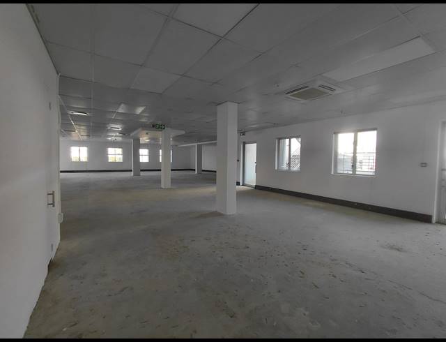 324M² OFFICE TO LET IN BRYANSTON